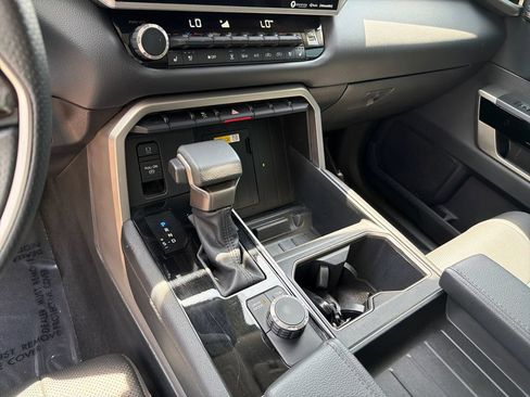Used 2022 Toyota Tundra Limited w/ Power Package RWD image 30