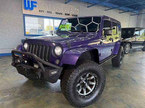 Used 2017 Jeep Wrangler Unlimited Sahara AWD/4WD image 2
