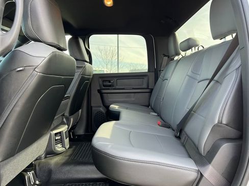 Used 2022 RAM 2500 Tradesman w/ Chrome Appearance Group image 5