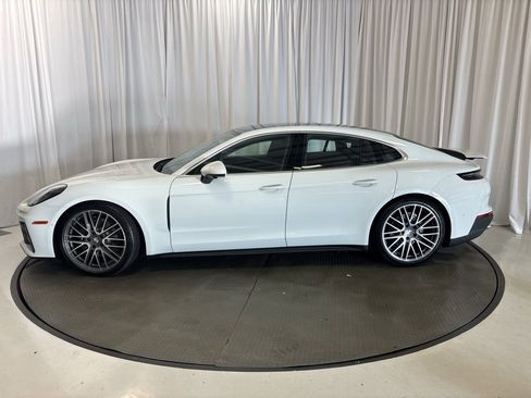 Used 2025 Porsche Panamera 4 image 2