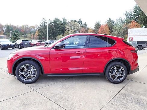 New 2025 Alfa Romeo Stelvio Sprint w/ Convenience Package AWD/4WD image 2