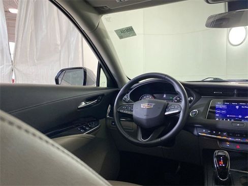 Used 2023 Cadillac XT4 Luxury image 15