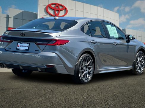 Used 2026 Toyota Camry XSE FWD image 3