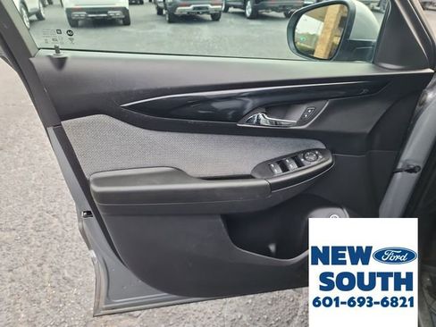 Used 2024 Chevrolet TrailBlazer LT w/ Convenience Package image 9