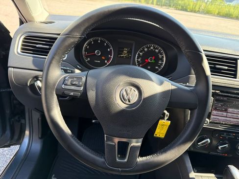 Used 2012 Volkswagen Jetta SE FWD image 14