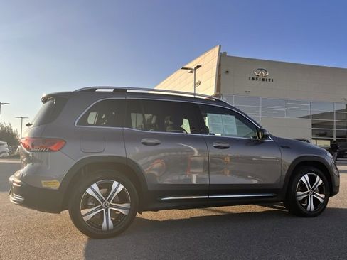 Used 2022 Mercedes-Benz EQB 350 4MATIC image 5