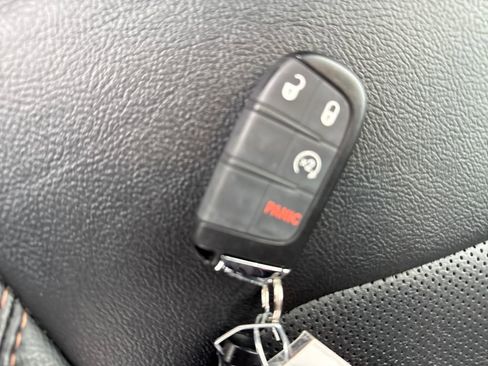 Used 2023 Jeep Compass Limited image 39