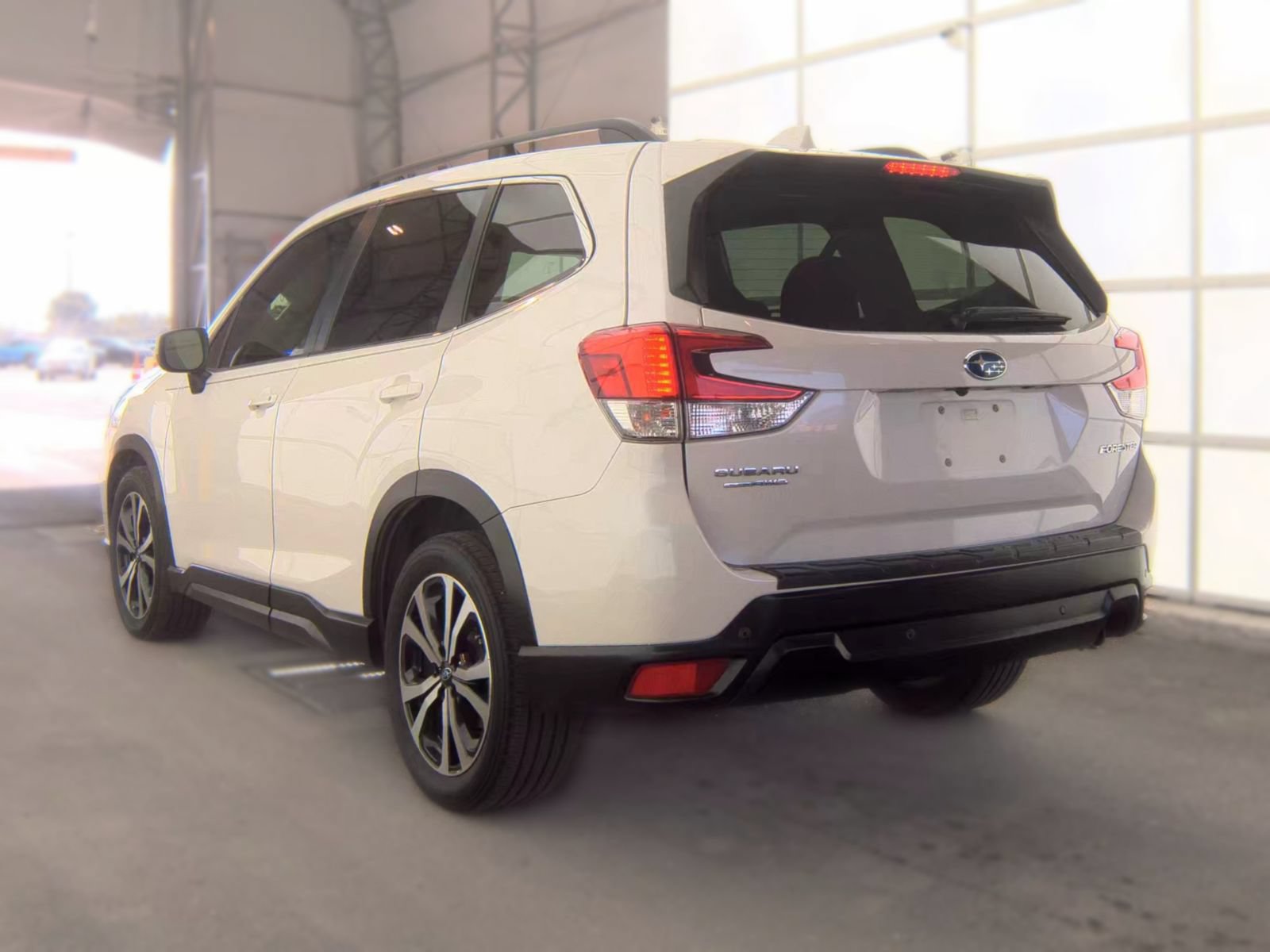 Used 2020 Subaru Forester Limited w/ Popular Package #3 AWD/4WD image 3