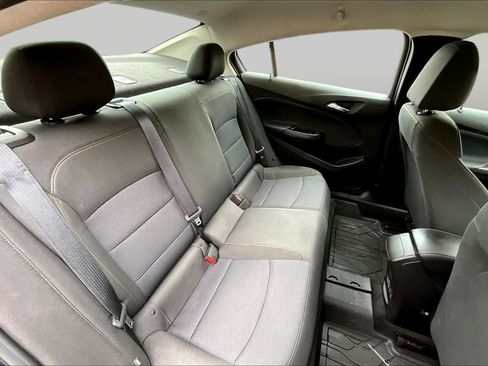 Used 2018 Chevrolet Cruze LS FWD image 20