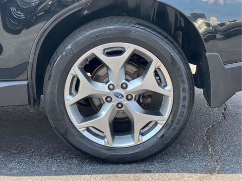 Used 2017 Subaru Forester 2.5i Touring AWD/4WD image 28