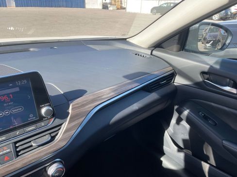 Used 2025 Nissan Altima 2.5 SV image 36