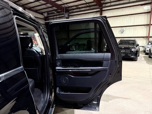 Used 2019 Ford Expedition Platinum RWD image 21
