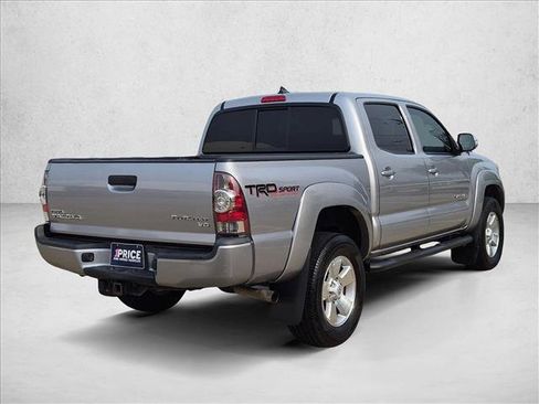Used 2015 Toyota Tacoma PreRunner w/ TRD Sport Package RWD image 4