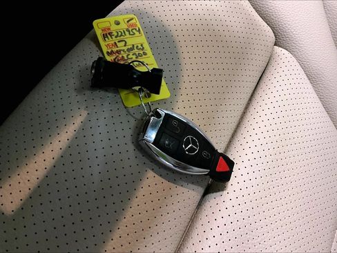 Used 2017 Mercedes-Benz GLC 300 4MATIC image 15