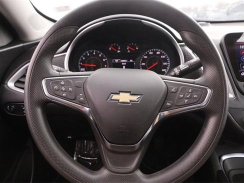 Used 2024 Chevrolet Malibu LT image 11