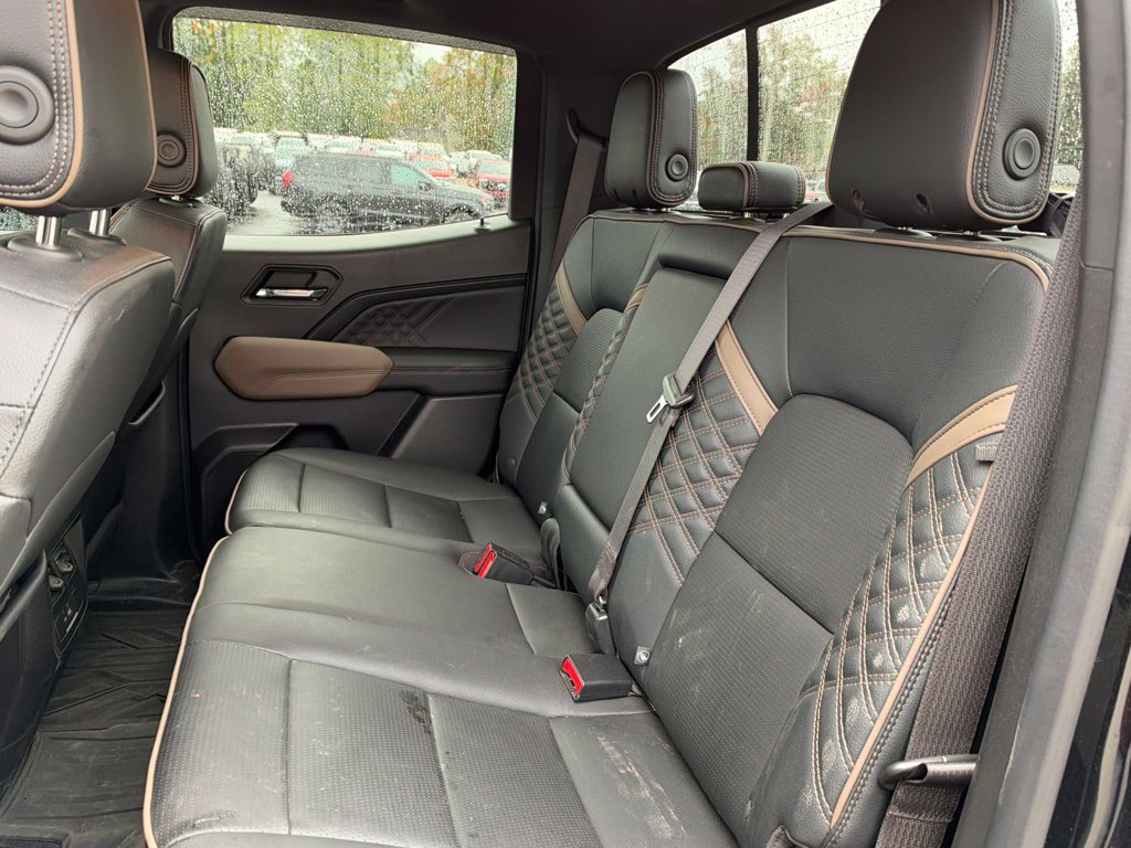 Used 2023 GMC Canyon Denali AWD/4WD image 9
