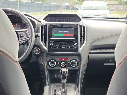 Used 2021 Subaru Crosstrek 2.0i Premium w/ Moonroof Package AWD/4WD image 19