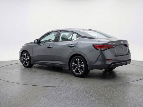 Used 2025 Nissan Sentra SV image 6