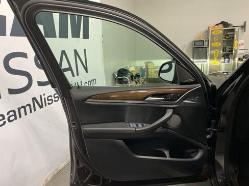 Used 2023 BMW X3 xDrive30i w/ Premium Package image 10