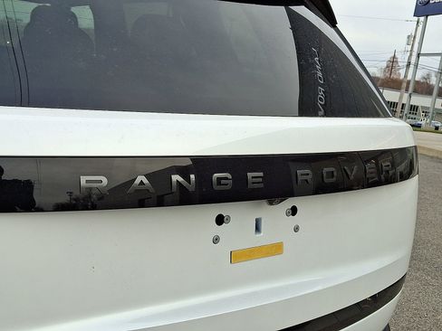 New 2025 Land Rover Range Rover SE image 23