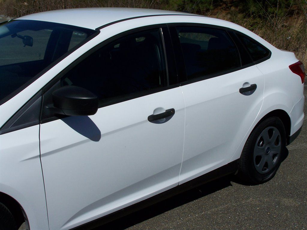 Used 2013 Ford Focus S FWD image 13