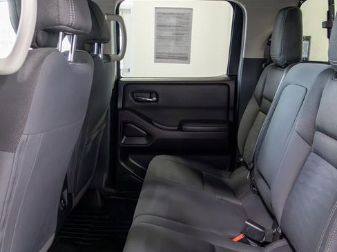 Used 2023 Nissan Frontier SV w/ SV Convenience Package image 14