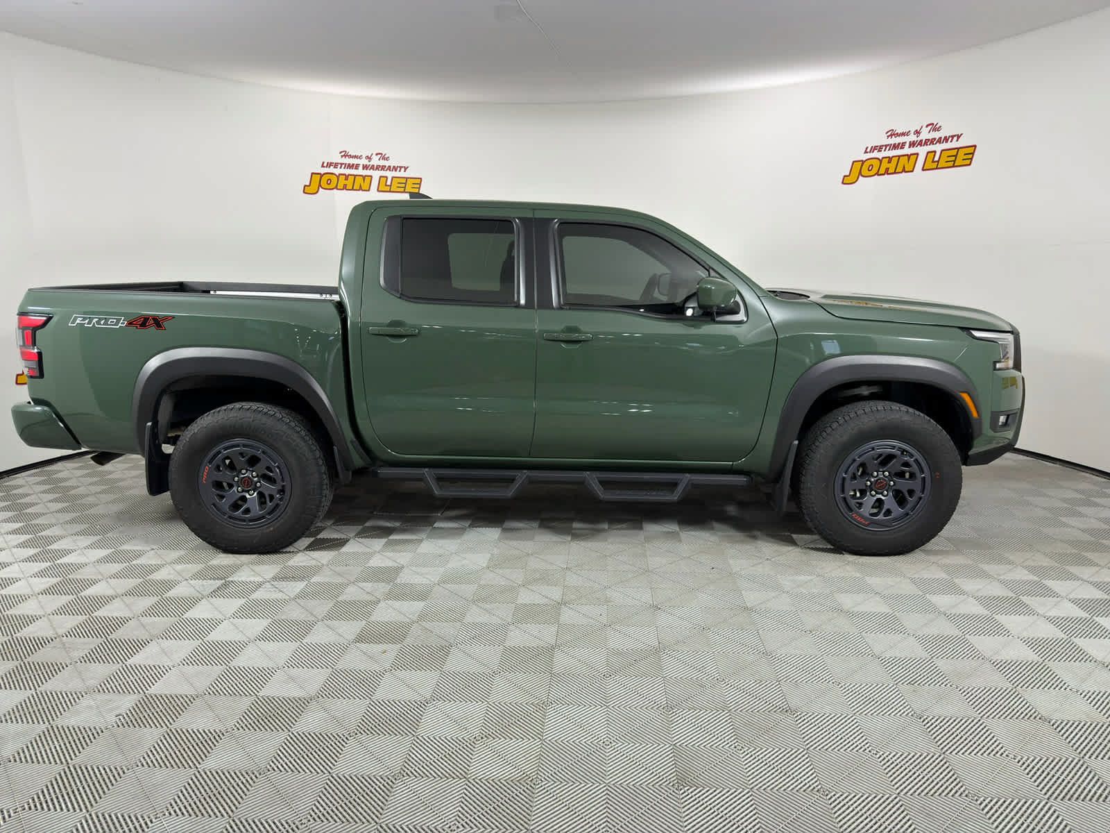 Certified 2025 Nissan Frontier PRO-4X w/ Pro Convenience Package AWD/4WD image 7