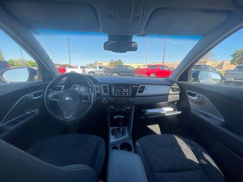 Used 2019 Kia Niro LX FWD image 24