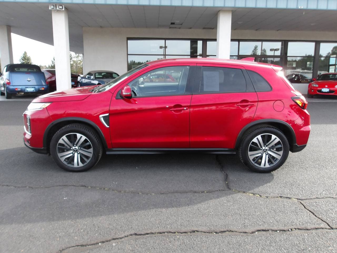 Used 2021 Mitsubishi Outlander Sport ES AWD/4WD image 2