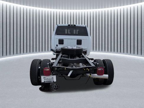 New 2026 RAM 5500 Tradesman AWD/4WD image 11
