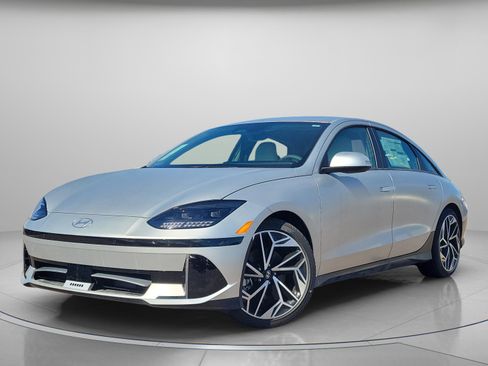 New 2025 Hyundai Ioniq 6 SEL image 2