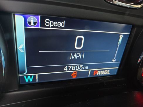 Used 2018 GMC Sierra 1500 SLE w/ Black Pack image 8