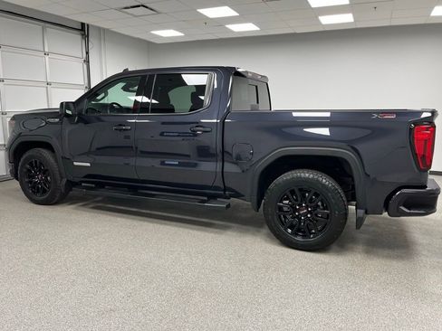 Used 2024 GMC Sierra 1500 Elevation w/ Elevation Premium Package AWD/4WD image 7