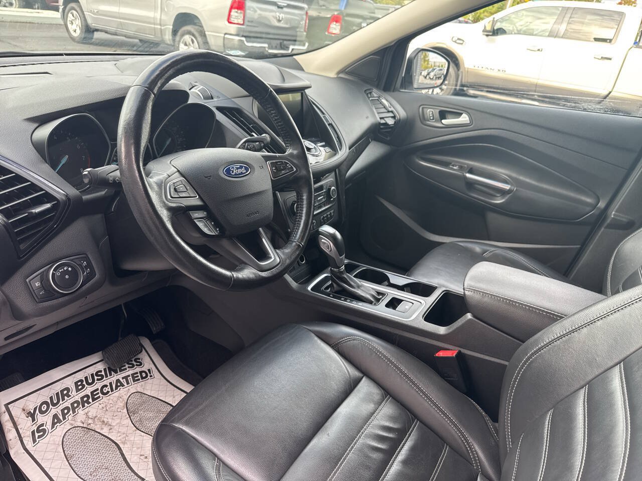 Used 2019 Ford Escape Titanium AWD/4WD image 16