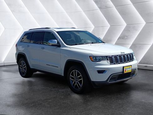 Used 2019 Jeep Grand Cherokee Limited w/ Trailer Tow Group IV AWD/4WD image 8