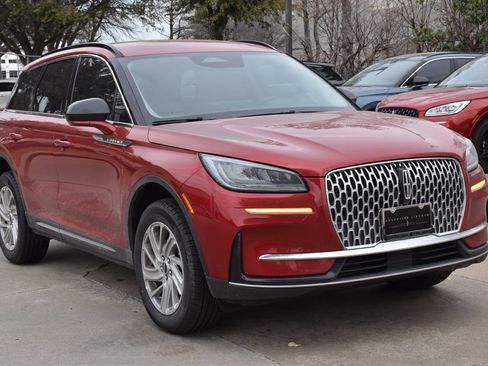 New 2026 Lincoln Corsair Premiere image 3