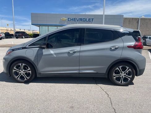 Used 2020 Chevrolet Bolt Premier w/ Infotainment Package image 5