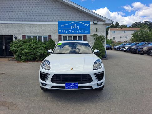 Used 2018 Porsche Macan Sport Edition AWD/4WD image 3