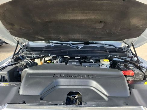 Used 2019 RAM 3500 Laramie image 28