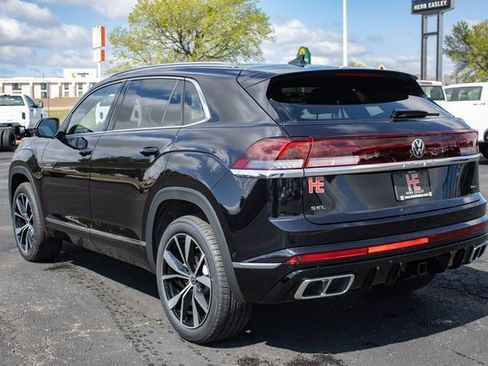 Used 2024 Volkswagen Atlas Cross Sport SEL Premium R-Line image 5