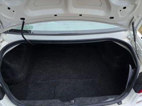 Used 2005 Dodge Stratus SXT image 9