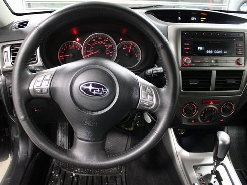 Used 2010 Subaru Impreza 2.5i Premium image 10