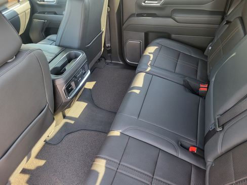 Used 2024 Chevrolet Silverado 2500 High Country w/ High Country Premium Package AWD/4WD image 23