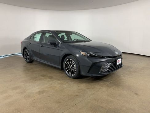 New 2026 Toyota Camry XLE w/ Premium Plus Package AWD/4WD image 5