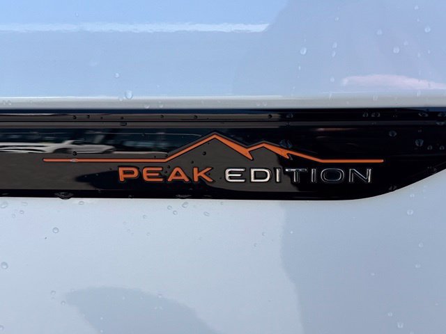 Used 2024 Volkswagen Atlas Peak Edition SEL AWD/4WD image 9