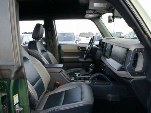 Used 2023 Ford Bronco Wildtrak image 37