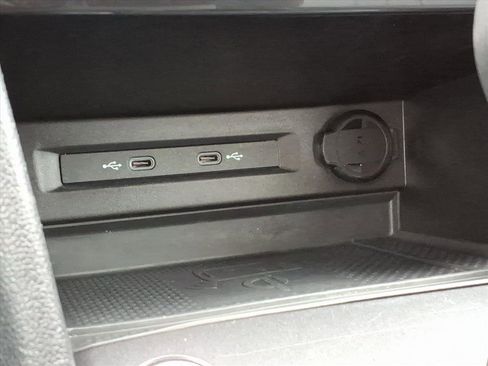 Used 2023 Volkswagen Tiguan SE R-Line image 26