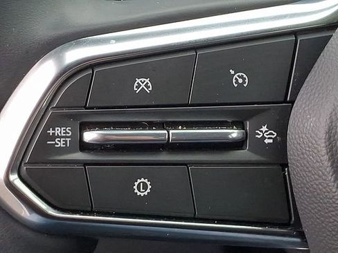 Used 2026 Chevrolet Equinox LT FWD image 21