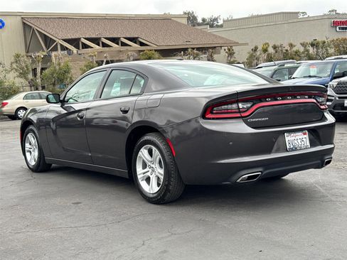 Used 2019 Dodge Charger SXT w/ Leather Interior Group image 11