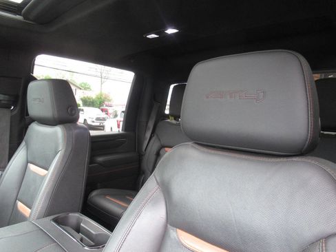 Used 2024 GMC Sierra 2500 AT4 w/ AT4 Premium Plus Package AWD/4WD image 27